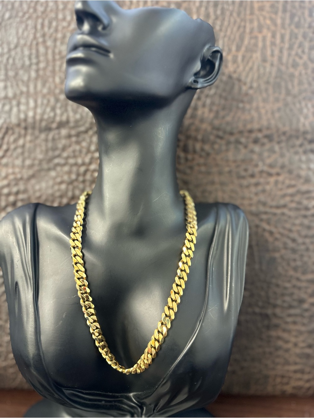 Monet Vintage Gold tone Curb Chain Necklace